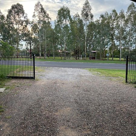 Calala Paradise Hotel West Tamworth Exterior photo